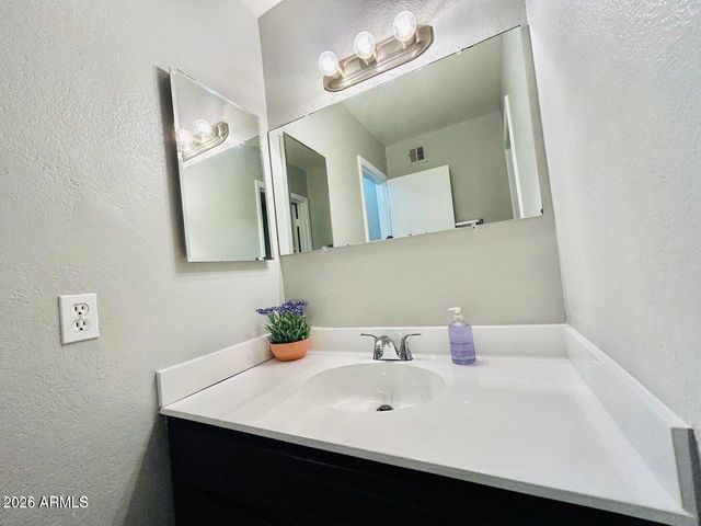 240 S Doran -- Apt 4, Mesa, AZ 85204