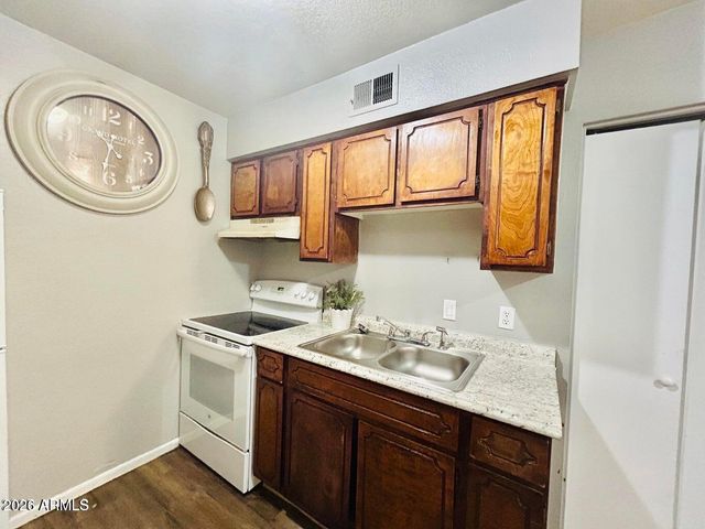 240 S Doran -- Apt 4, Mesa, AZ 85204