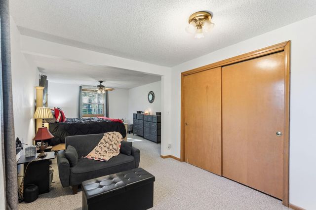 2510 Cavell Avenue N, Golden Valley, MN 55427