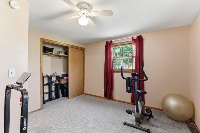 2510 Cavell Avenue N, Golden Valley, MN 55427