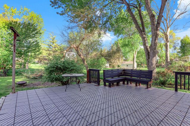 2510 Cavell Avenue N, Golden Valley, MN 55427