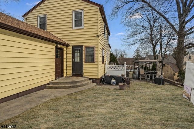 11 Beech St, Cedar Grove Twp., NJ 07009