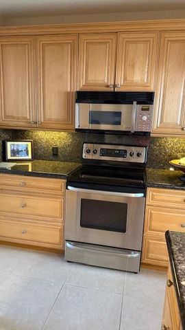 426 SE 17th Terrace, Deerfield Beach, FL 33441