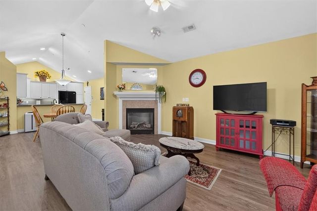 23416 W 71st Terrace, Shawnee, KS 66227