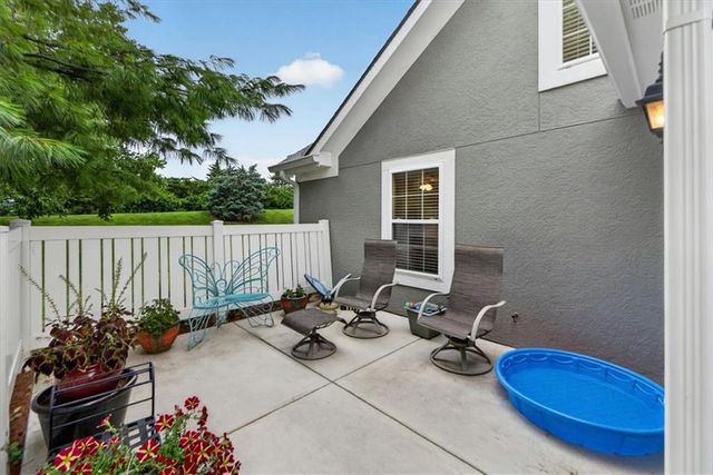 23416 W 71st Terrace, Shawnee, KS 66227