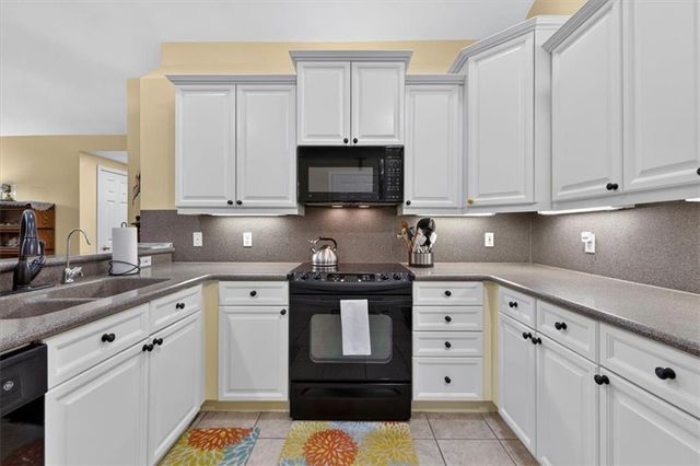 23416 W 71st Terrace, Shawnee, KS 66227