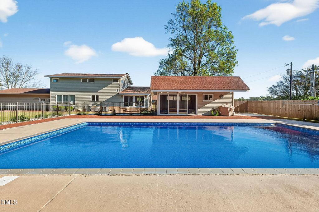 329 Ditchbank Road, Goldsboro, NC 27534