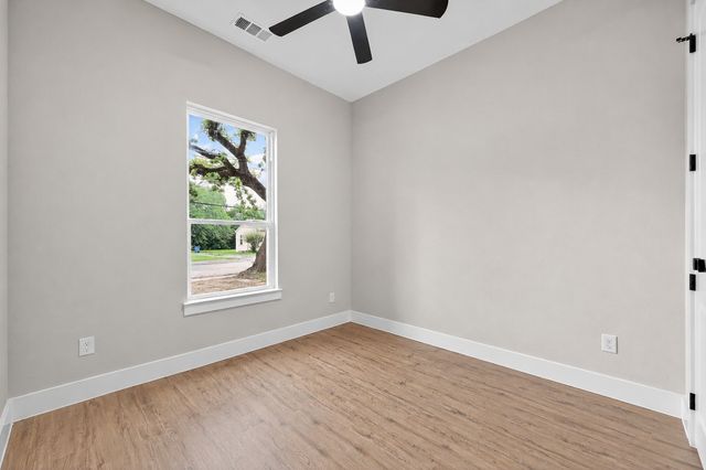 4323 Metropolitan Avenue, Dallas, TX 75210