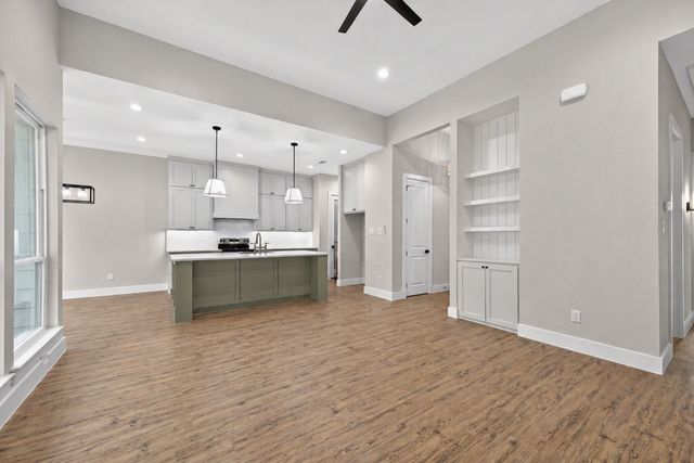 4323 Metropolitan Avenue, Dallas, TX 75210