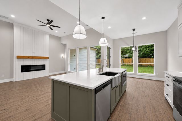 4323 Metropolitan Avenue, Dallas, TX 75210