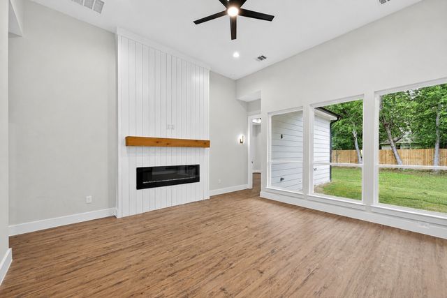 4323 Metropolitan Avenue, Dallas, TX 75210