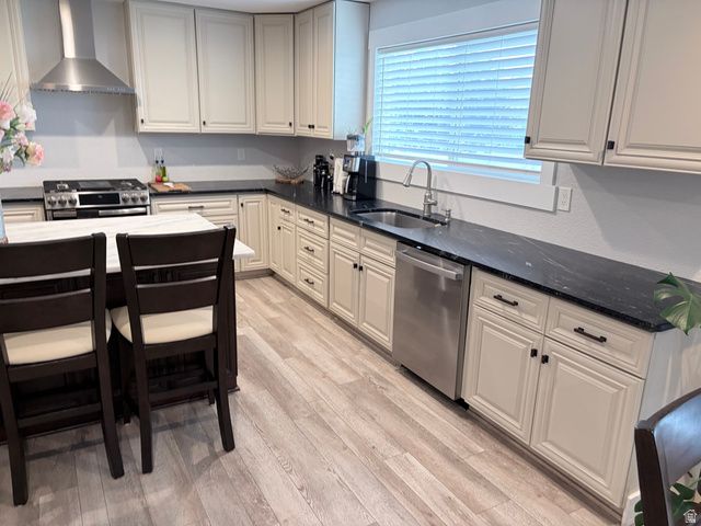 501 S OLIVE PL, Lehi, UT 84043