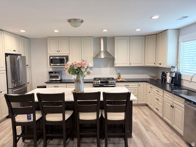 501 S OLIVE PL, Lehi, UT 84043