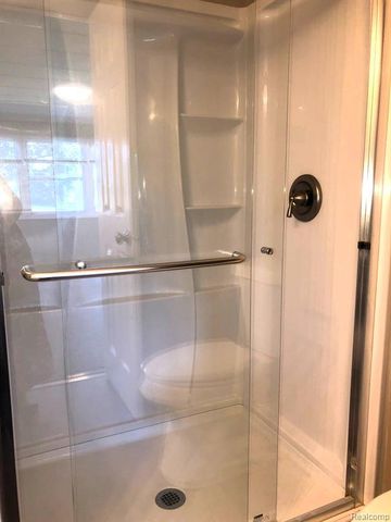 101 Spruce Drive, Jonesville, MI 49250