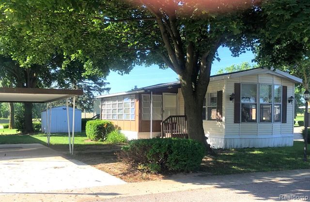 101 Spruce Drive, Jonesville, MI 49250