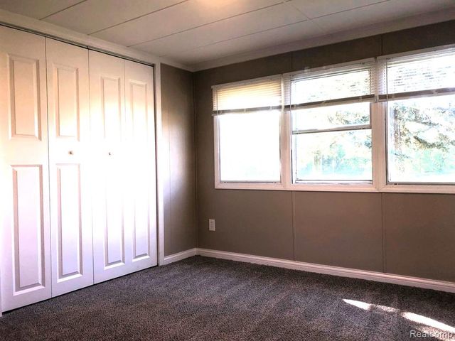 101 Spruce Drive, Jonesville, MI 49250