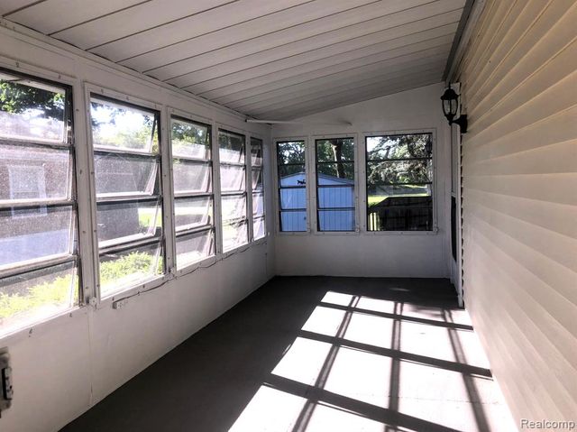 101 Spruce Drive, Jonesville, MI 49250