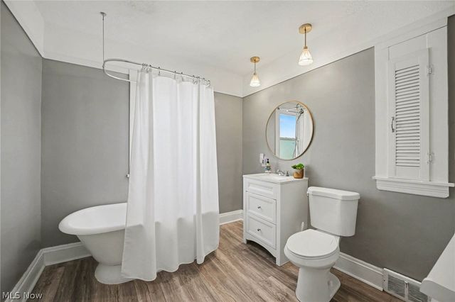 2164 Cottage Grove Drive, Cleveland Heights, OH 44118