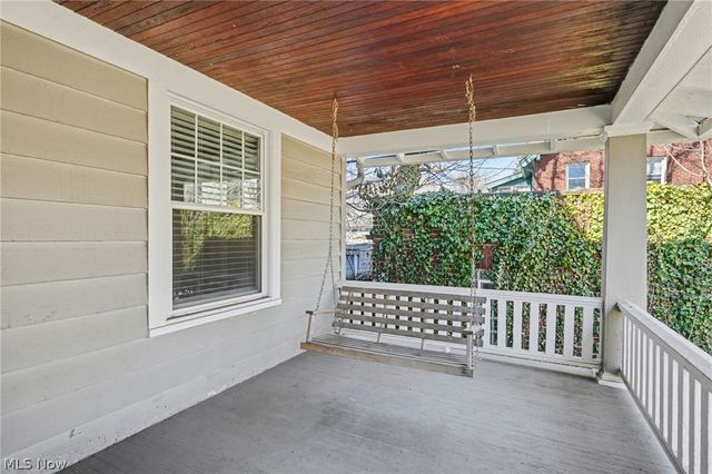 2164 Cottage Grove Drive, Cleveland Heights, OH 44118