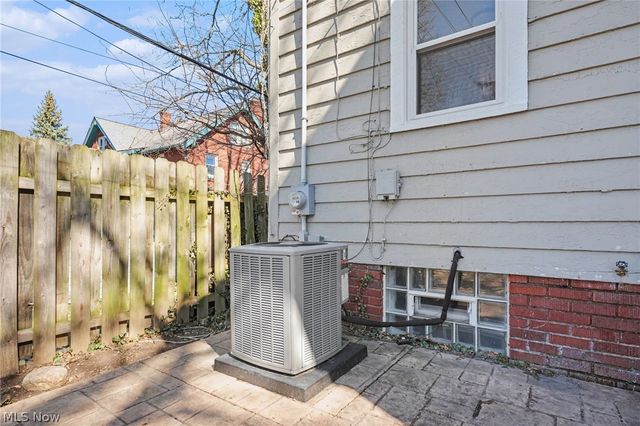 2164 Cottage Grove Drive, Cleveland Heights, OH 44118