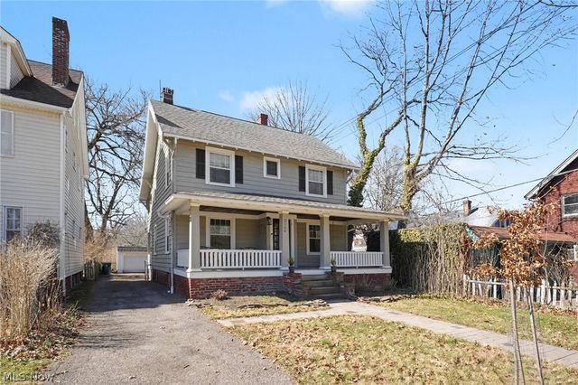 2164 Cottage Grove Drive, Cleveland Heights, OH 44118