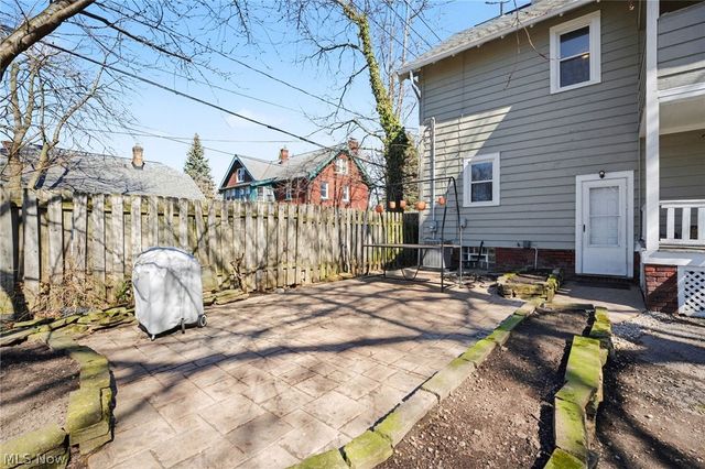 2164 Cottage Grove Drive, Cleveland Heights, OH 44118