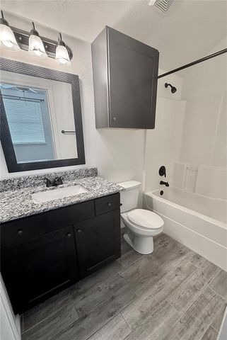 301 Southwest Parkway 308, College Station, TX 77840