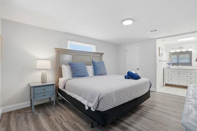 721 VILLAGE PLACE, Brandon, FL 33511