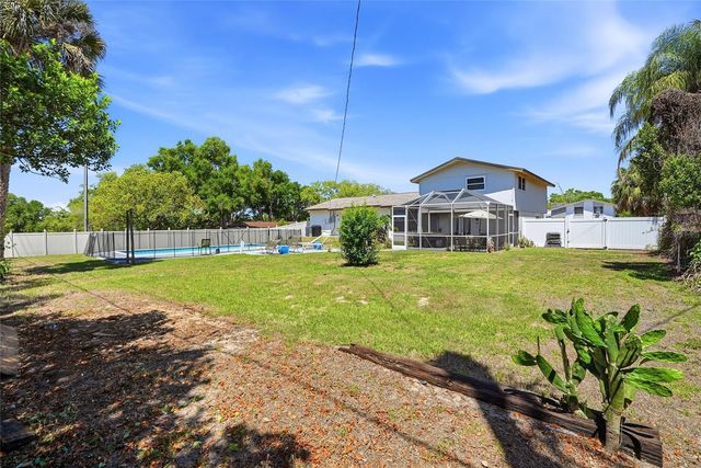 721 VILLAGE PLACE, Brandon, FL 33511