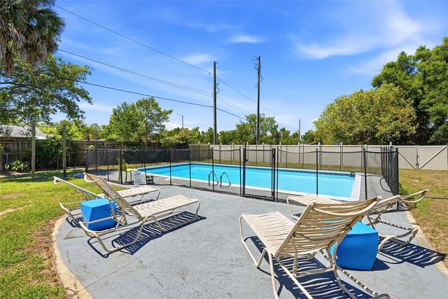 721 VILLAGE PLACE, Brandon, FL 33511