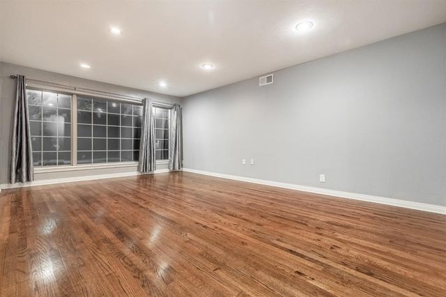 1906 Dorchester Drive, Oklahoma City, OK 73120