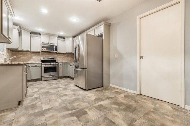 1906 Dorchester Drive, Oklahoma City, OK 73120