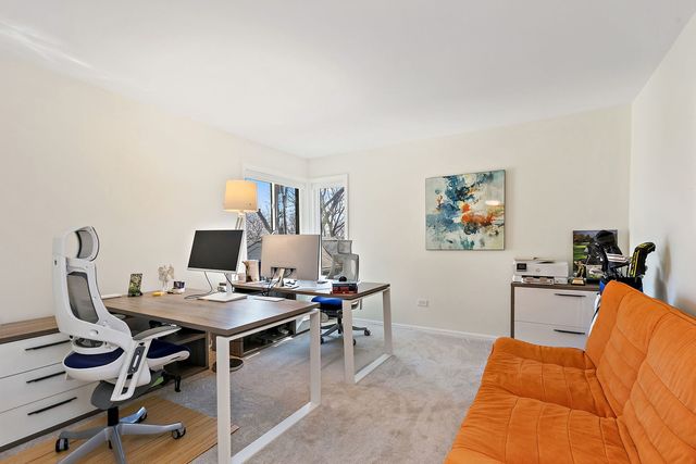 260 Timber Ridge Lane A, Lake Barrington, IL 60010