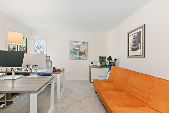 260 Timber Ridge Lane A, Lake Barrington, IL 60010