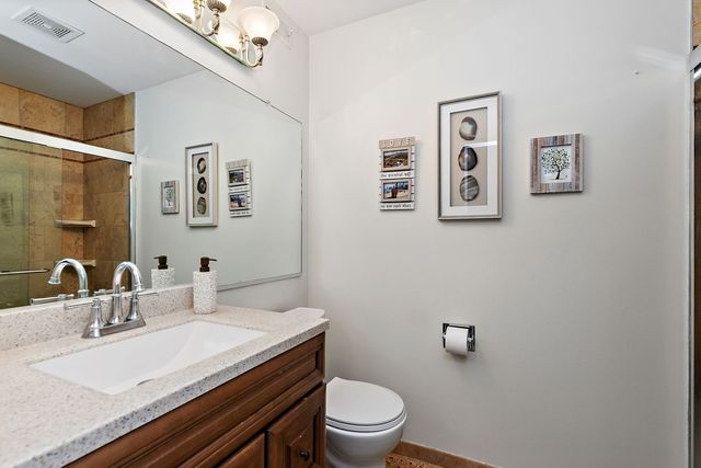 260 Timber Ridge Lane A, Lake Barrington, IL 60010