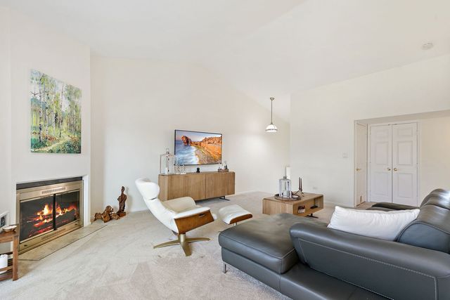 260 Timber Ridge Lane A, Lake Barrington, IL 60010