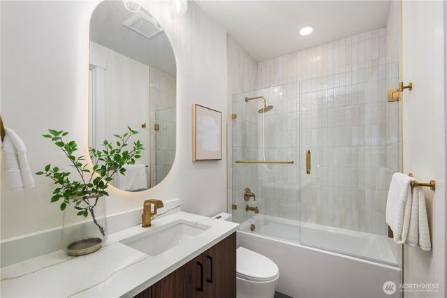 10416 130th Avenue NE, Kirkland, WA 98033