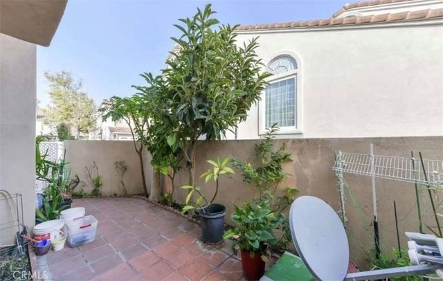 43 Almador, Irvine, CA 92614