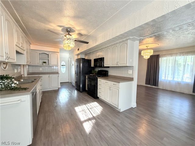 2051 Randall Street, Lorain, OH 44052