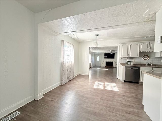 2051 Randall Street, Lorain, OH 44052