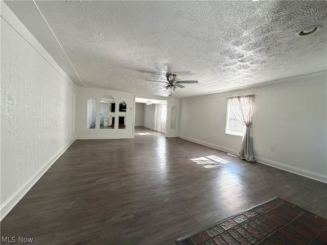 2051 Randall Street, Lorain, OH 44052