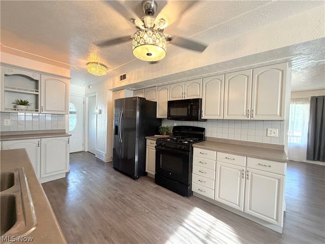 2051 Randall Street, Lorain, OH 44052