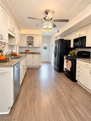 2051 Randall Street, Lorain, OH 44052