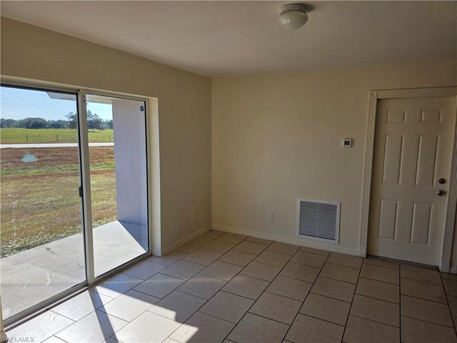 5010 Dolphin CT, Labelle, FL 33935