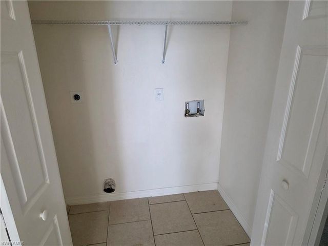 5010 Dolphin CT, Labelle, FL 33935