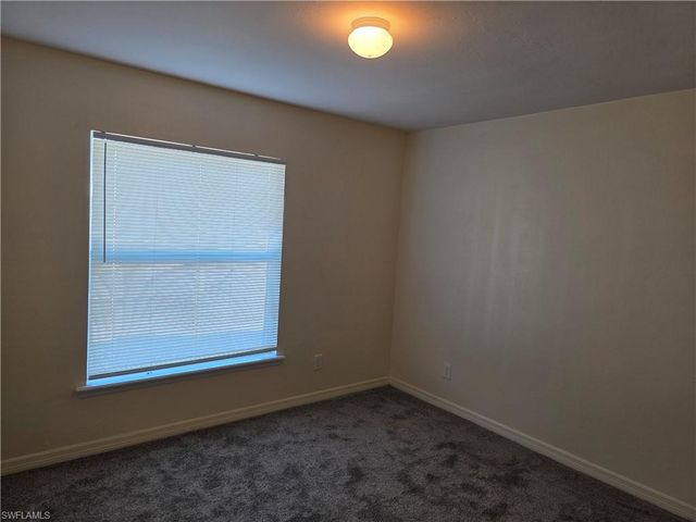 5010 Dolphin CT, Labelle, FL 33935