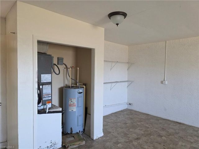 5010 Dolphin CT, Labelle, FL 33935