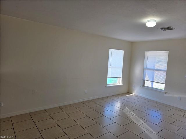 5010 Dolphin CT, Labelle, FL 33935