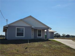 5010 Dolphin CT, Labelle, FL 33935