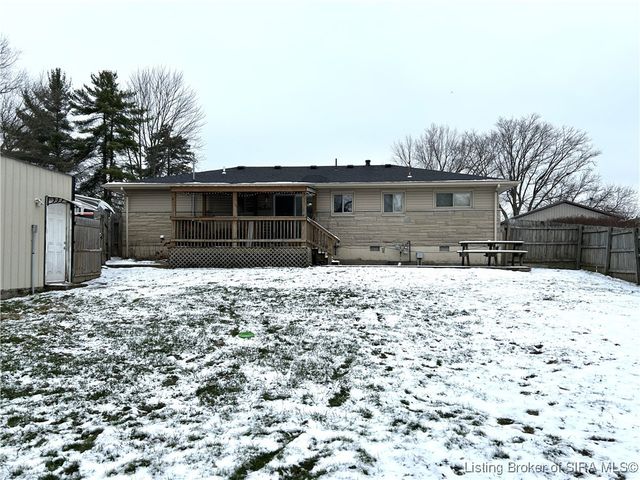 1206 Pinehurst, Madison, IN 47250